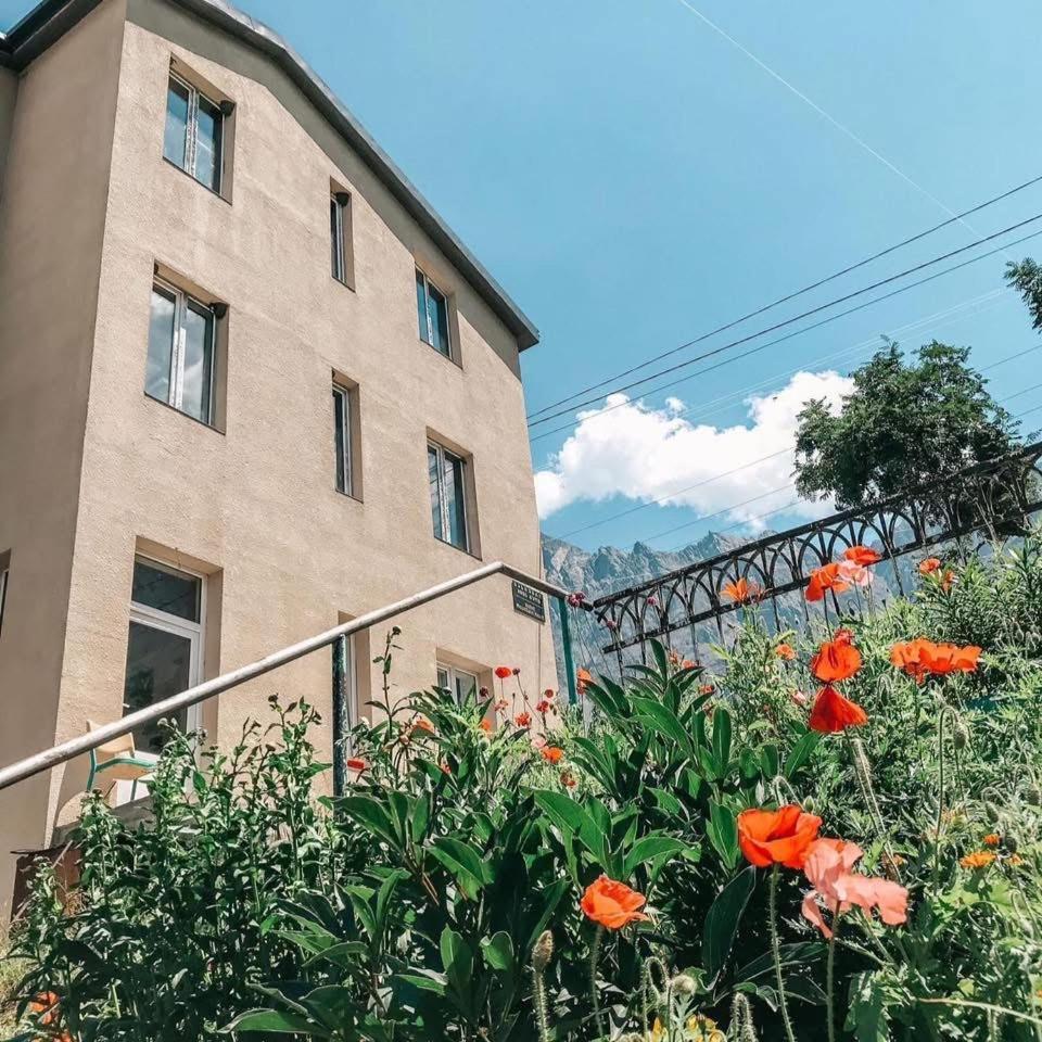 Mountain Heart Bed & Breakfast Kazbegi Bagian luar foto